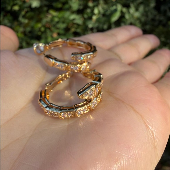 Elegant Blue and Gold Hoop Earrings - Picture 4 of 4